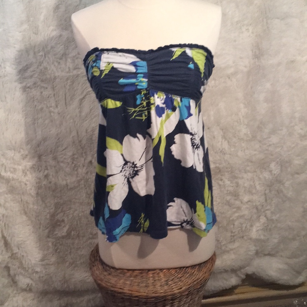 Strapless top